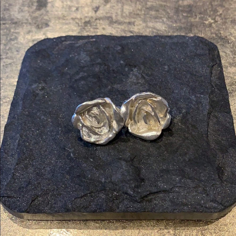 Silver rose clip on earrings
